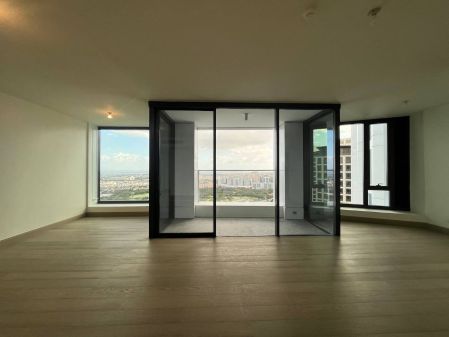 3 Bedrooms for Rent at Aurelia Residences BGC