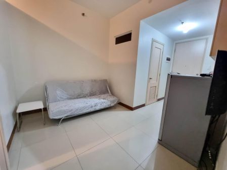 Rent Fully Furnished Tandem Unit Field Residences