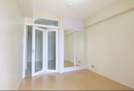 1BR Unit at Sheridan South Tower
