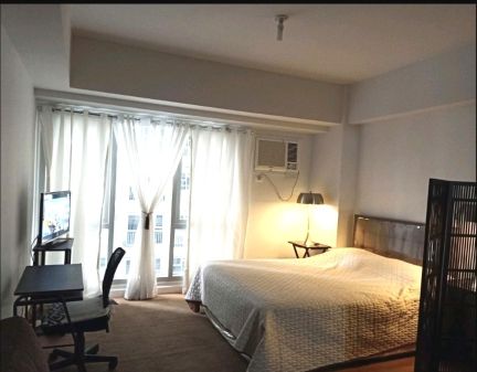 Studio Fully Furnished  at  Two Maridien Taguig