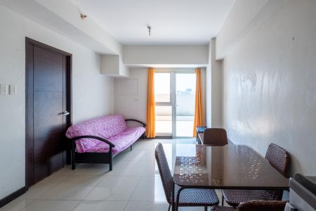 2 Bedroom Unit in Axis Residences