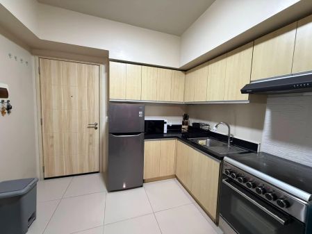 Fully Furnished 2 Bedroom Unit at the Montane for Rent, not a pet
