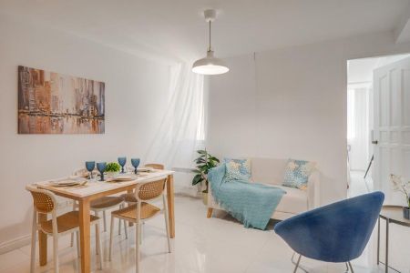 Fully Furnished 1 Bedroom Unit at Seibu Tower for Rent