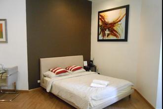 Fully Furnished Penthouse with Balcony in Makati