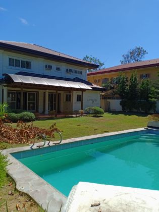 Ayala Alabang 4 Bedroom Newly Renovated House for Rent in Alabang