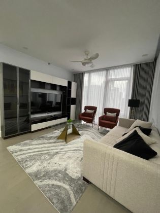 2BR Condo at the Proscenium