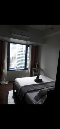 Beautiful Condo Apartment facing City View of Makati