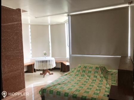 2BR Condo for Rent at Seibu Tower BGC Taguig