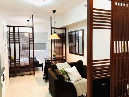 Fully Furnished Studio Unit in the Columns Legazpi Makati City