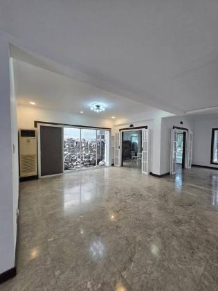 6 Bedroom House and Lot Semi Furnished for Rent in Valle Verde 1