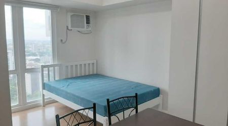 Standard Clean Studio Unit High Floor Solinea