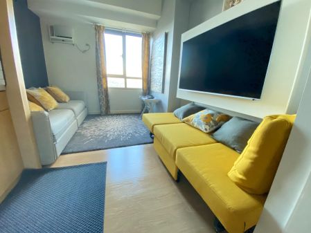 Nicely Furnished Studio at The Grove by Rockwell Pasig