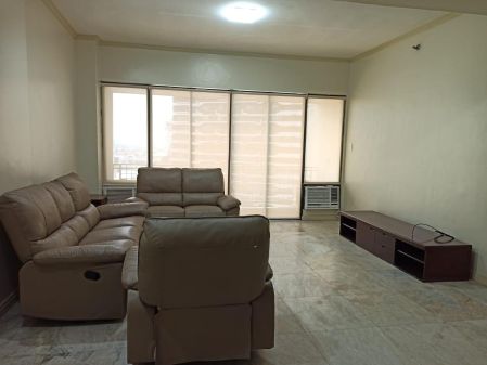 Fully Furnished 3 Bedroom at Skyland Plaza Makati