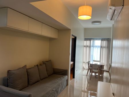 Fully Furnished 2 Bedroom in Parkwest beside Mitshukoshi Mall