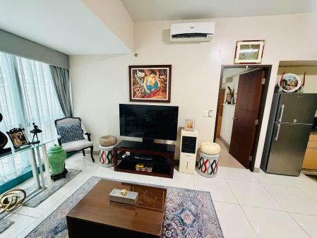 For Rent Spacious 1BR at One Uptown Residences