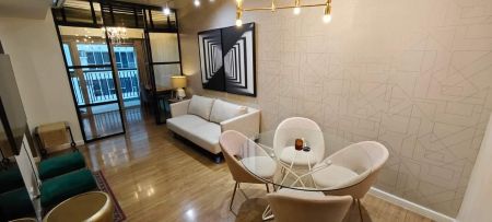 Interiored Furnished 1BR with Balcony at One Maridien BGC