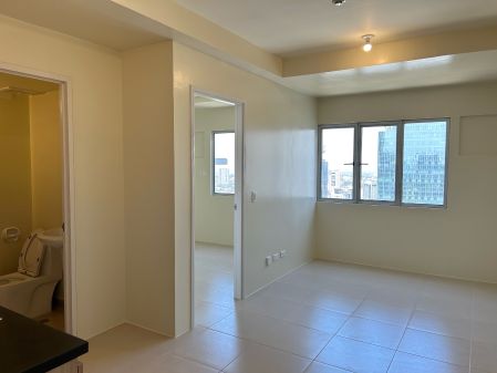 Brand new 1 Bedroom Unit at Avida Towers Sola for Rent - Unfurnis