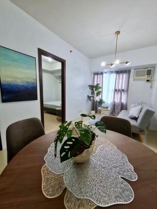 Semi Furnished 1BR for Rent in The Fort Residences Taguig