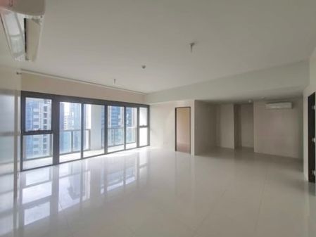 Rare 4 Bedroom Unit in Uptown Ritz BGC Taguig