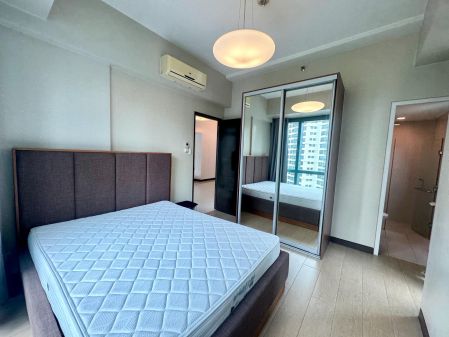 Furnished and Spacious 2 Bedroom at 8 Forbestown Road BGC