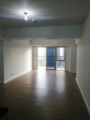 Semi Furnished 3 Bedroom Unit at Two Maridien for Rent