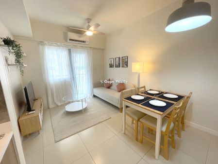 40sqm 1BR at 30F of Vantage Kapitolyo Optional Parking Available