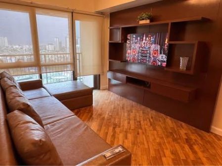 Joya Lofts Fully Furnish 1 Bedroom newly renovated unit