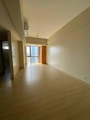 Studio Semi Furnished for Rent in One Eastwood Avenue