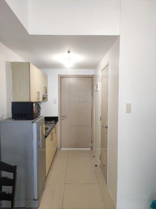 Fully Furnished 1 Bedroom Unit for Lease at Grass Residences