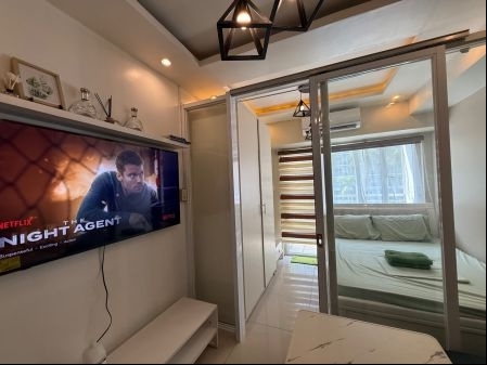 Fully Furnished 1 Bedroom Unit at Shell Residences