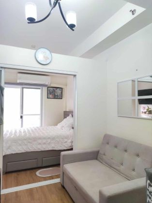 Fully Furnished 1 Bedroom Unit at Lumiere Residences for Rent