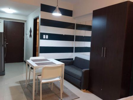 Studio Furnished P16K in Axis Residences Mandaluyong