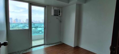 Presentable 2BR Semi Furnished at The Beacon