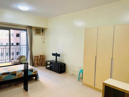 Fully Furnished Studio for Rent in The Infinity Fort Bonifacio BG