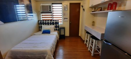 Studio Condominium Unit for Lease One Premier Alab Zapote Rd