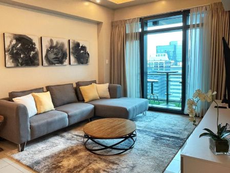 Fully Furnished 1 Bedroom Unit in 8 Forbestown Road BGC 