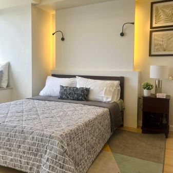 Fully Furnished 1 Bedroom Unit at Mandani Bay Suites for Rent