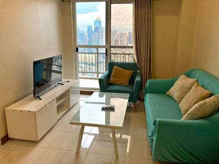 2 Bedroom Nice View Furnished Unit in Sheridan Tower
