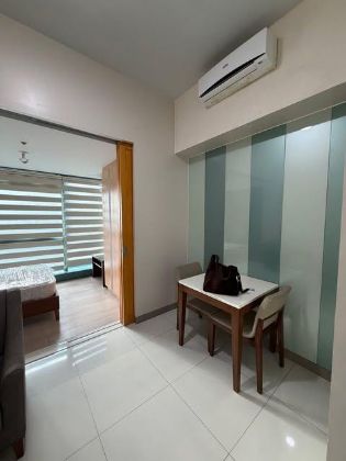 1 Bedroom Furnished For Rent in One Uptown Residence