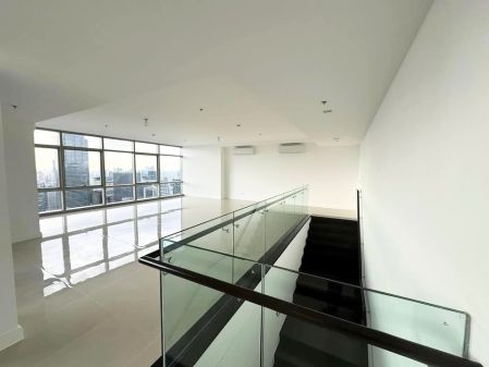 Premier 3BR Sky Unit at The Suites at One Bonifacio High Street