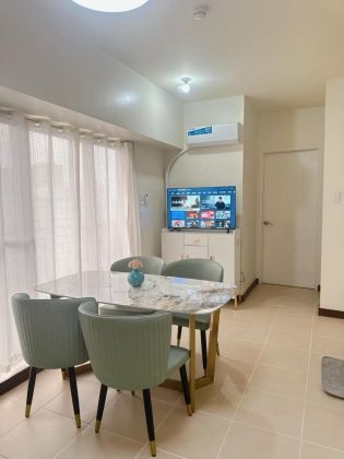 Fully Furnished 2BR for Rent in Brixton Place Pasig