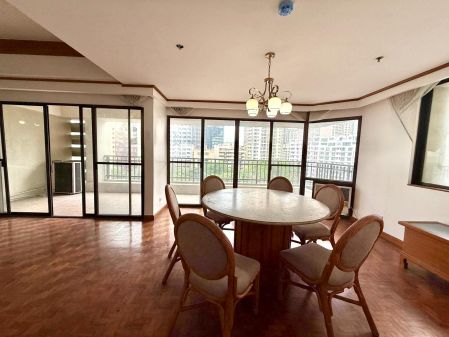 Furnished 3 Bedroom in Lpl Plaza Salcedo with Nice View