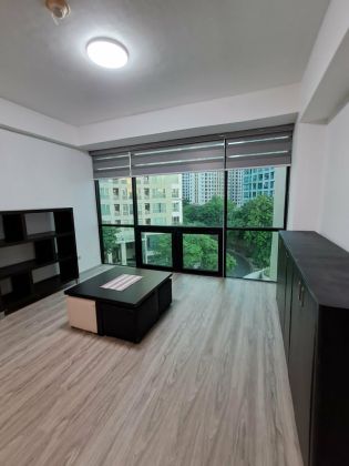 3BR Condo for Rent in Bonifacio Ridge BGC with Parking