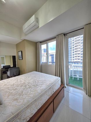 For Rent Fully furnished 1BR Corner Unit in Calyx Residences Cebu