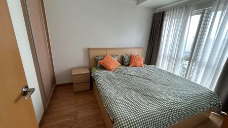 1 Bedroom with Balcony Fully furnished in Times Square West BGC