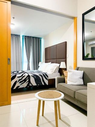 Fully Furnished 1 Bedroom Unit in One Uptown Residence