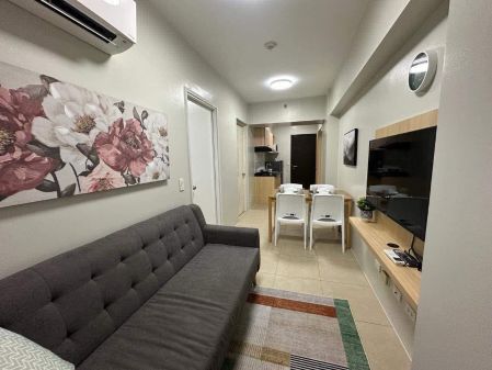 Fully Furnished 1 Bedroom Unit at Avida Towers Cloverleaf