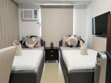 Fully Furnished Studio Condo in Avida Towers Abreeza