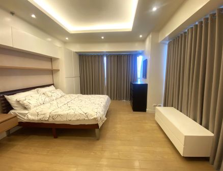Fully Furnished 1 Bedroom Unit at One Shangrila Place for Rent