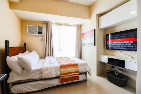Fully Furnished Studio in Makati for Rent
